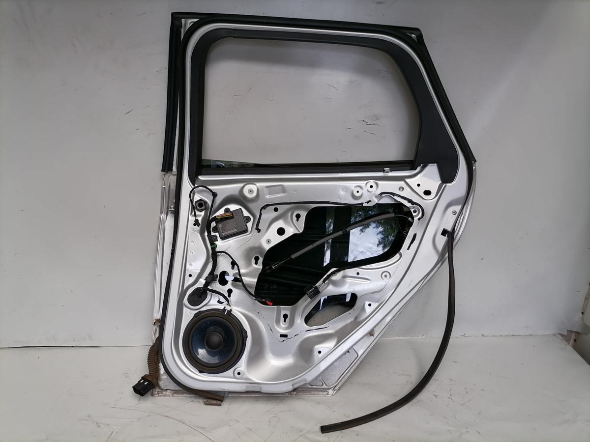Ford Focus 3 original T&uuml;r hinten rechts Polar Silber Kombi Rohbau Bj.2013